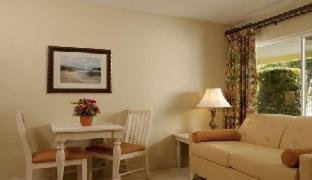 Alden Suites - A Beachfront Resort St. Pete Beach Room photo