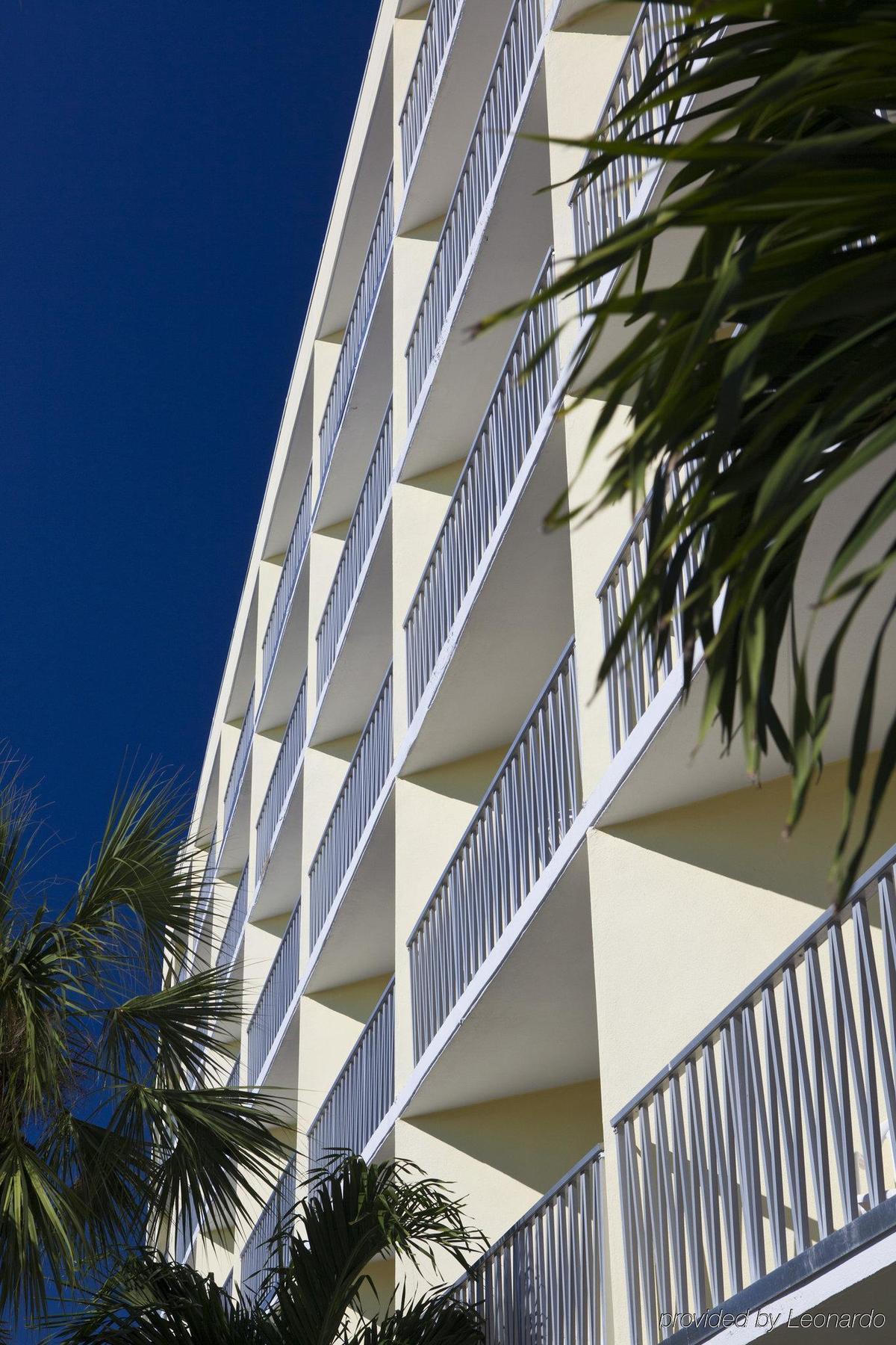 Alden Suites - A Beachfront Resort St. Pete Beach Exterior photo