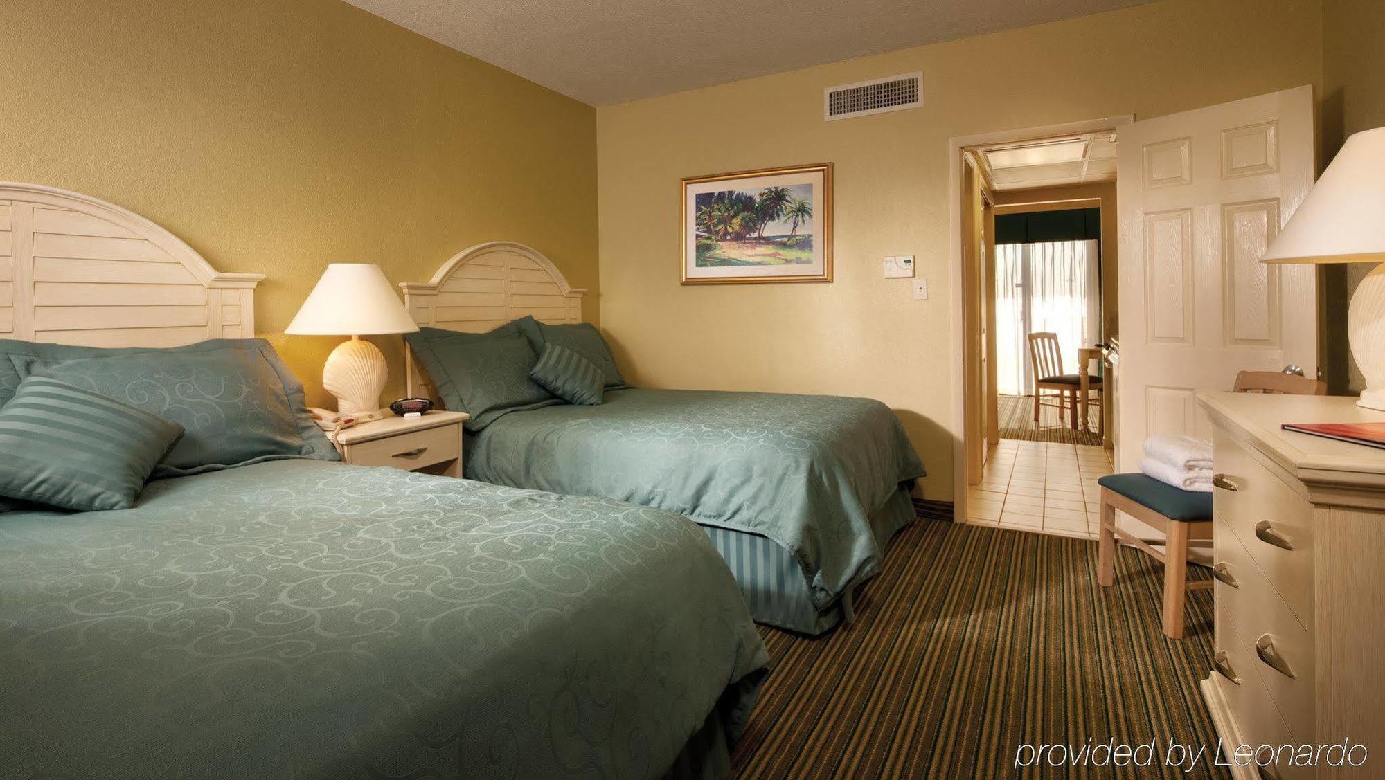 Alden Suites - A Beachfront Resort St. Pete Beach Room photo