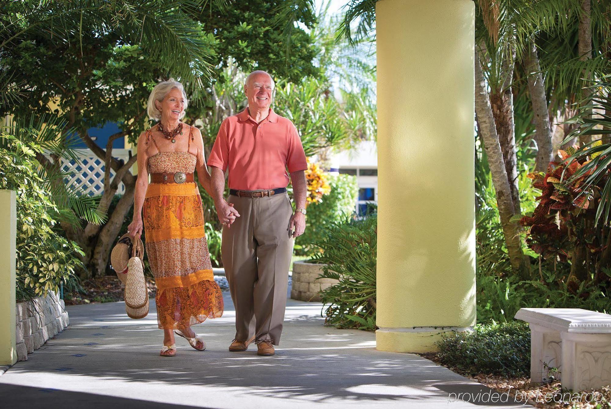 Alden Suites - A Beachfront Resort St. Pete Beach Exterior photo